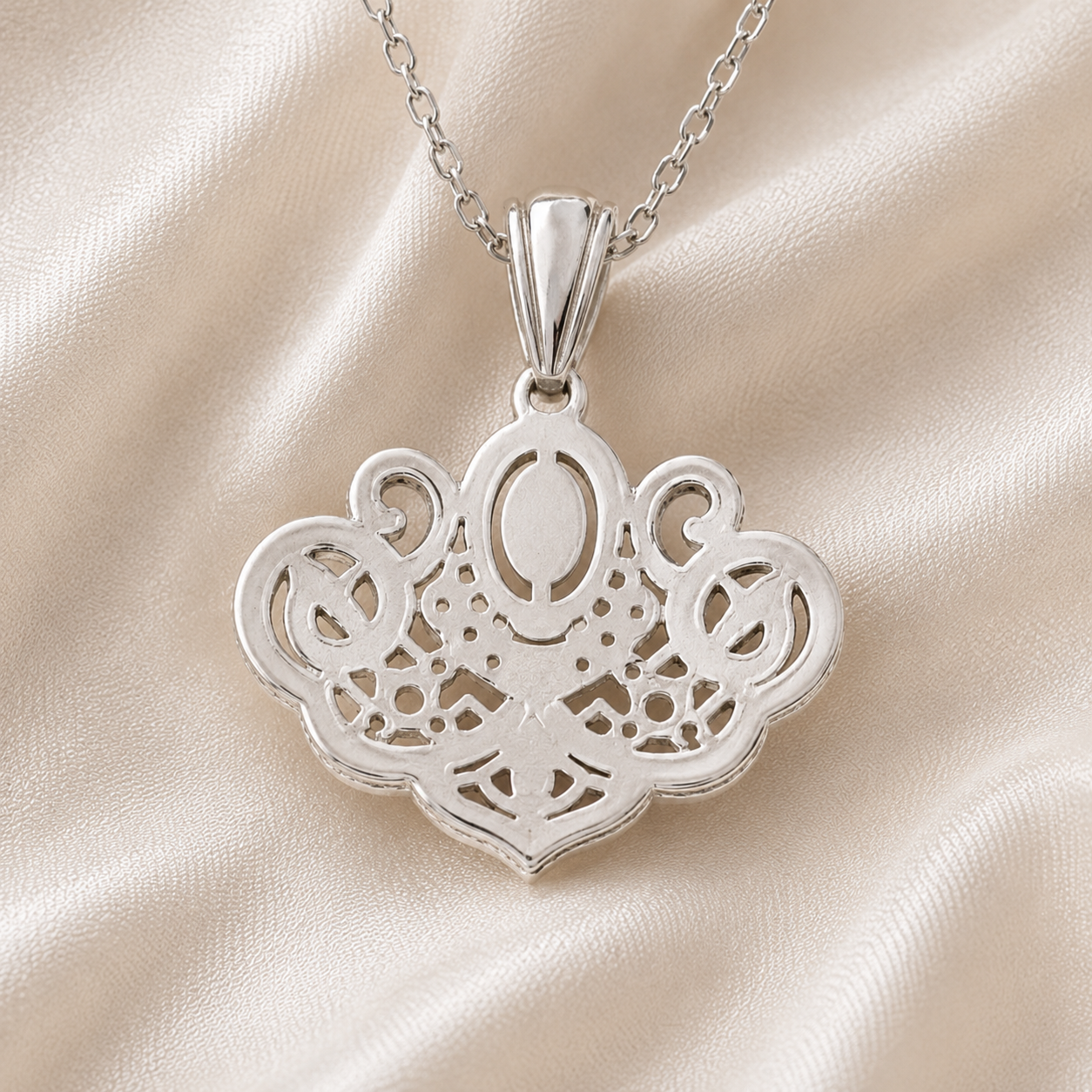 Sterling Silver Filigree Vintage Pendant Necklace
