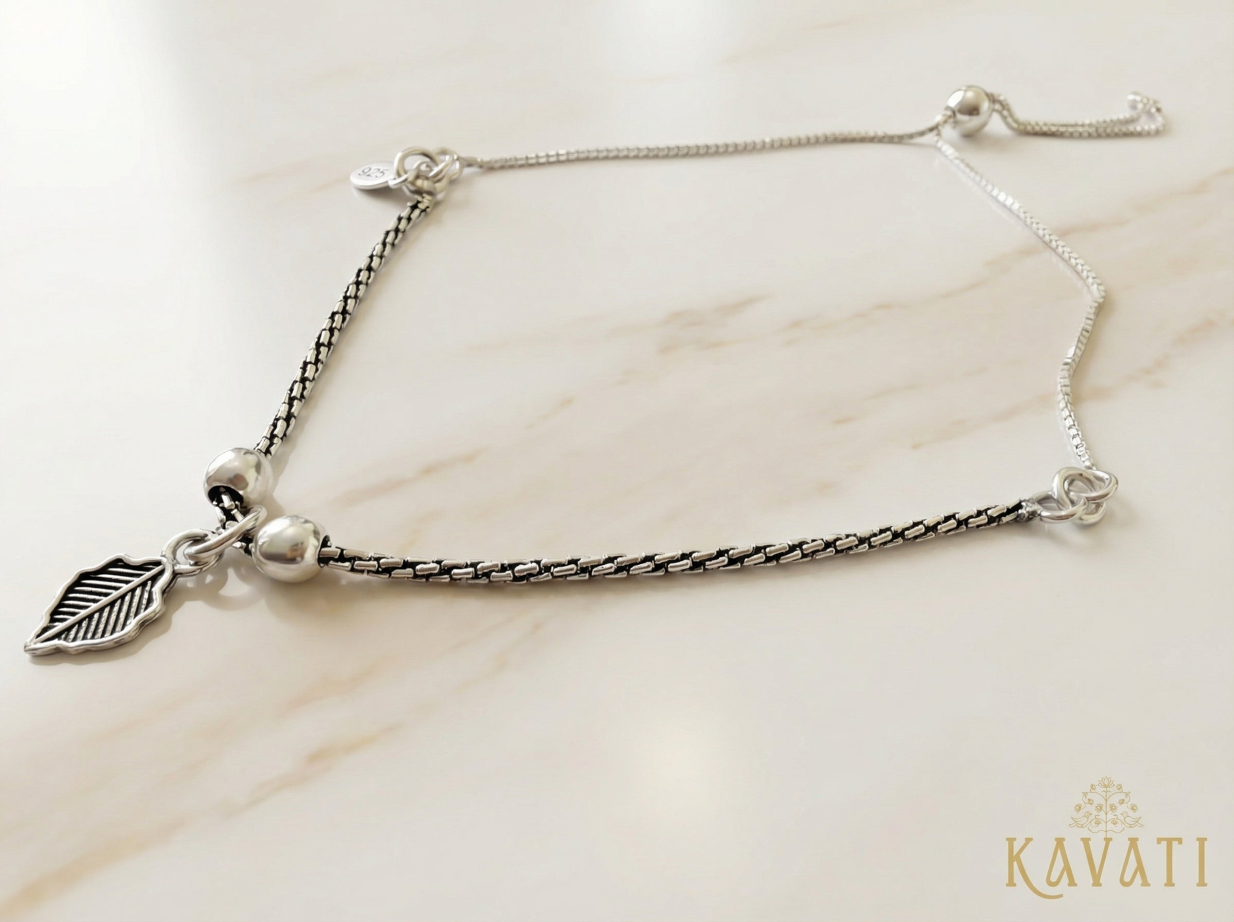 Minimal Nature-Inspired 925 Silver Leaf Anklet