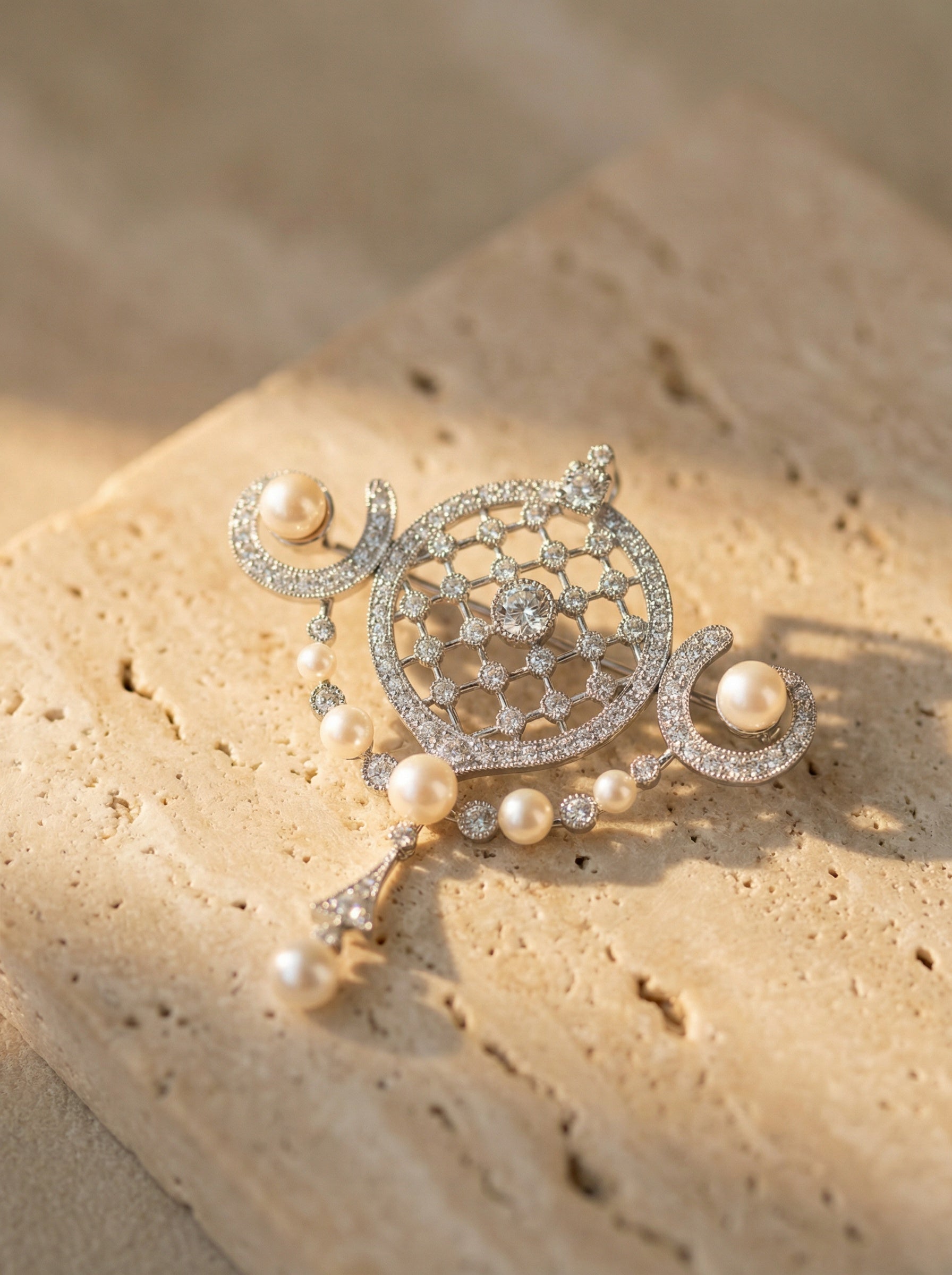 Art Deco Freshwater Pearl Brooch
