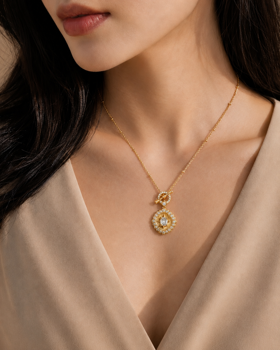 Aurelia Halo Necklace