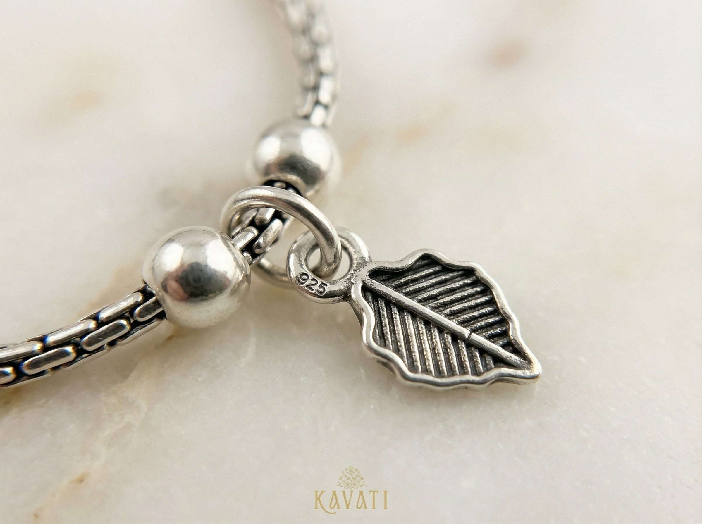 Minimal Nature-Inspired 925 Silver Leaf Anklet