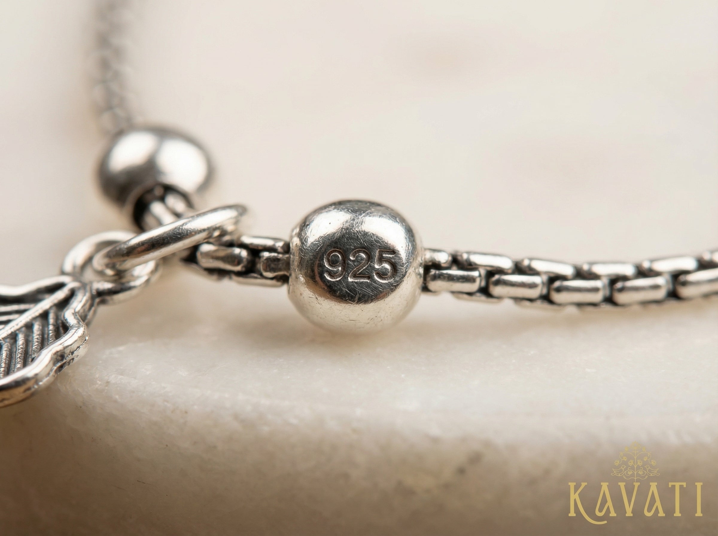 Minimal Nature-Inspired 925 Silver Leaf Anklet