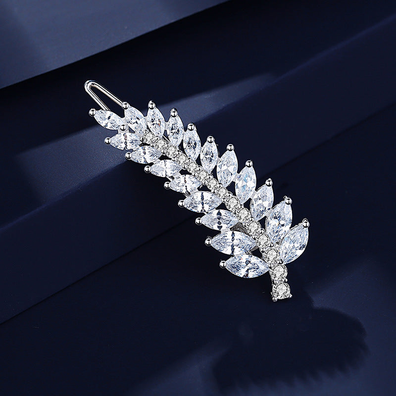 Dainty 925 silver bridal hair pin in a nature inspired leaf design
